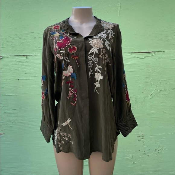 Johnny Was Green Asymmetrical Embellished Blouse - Picture 3 of 9